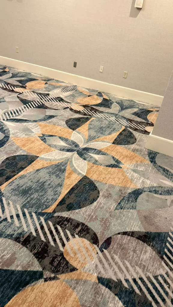 Pattern and perimeter detail at DoubleTree by Hilton, Jacksonville